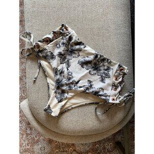 Amuse Society High Waisted Bikini Bottom Size Small